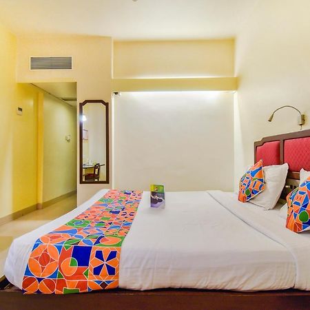 Hotel Ashish Plaza Poona Buitenkant foto