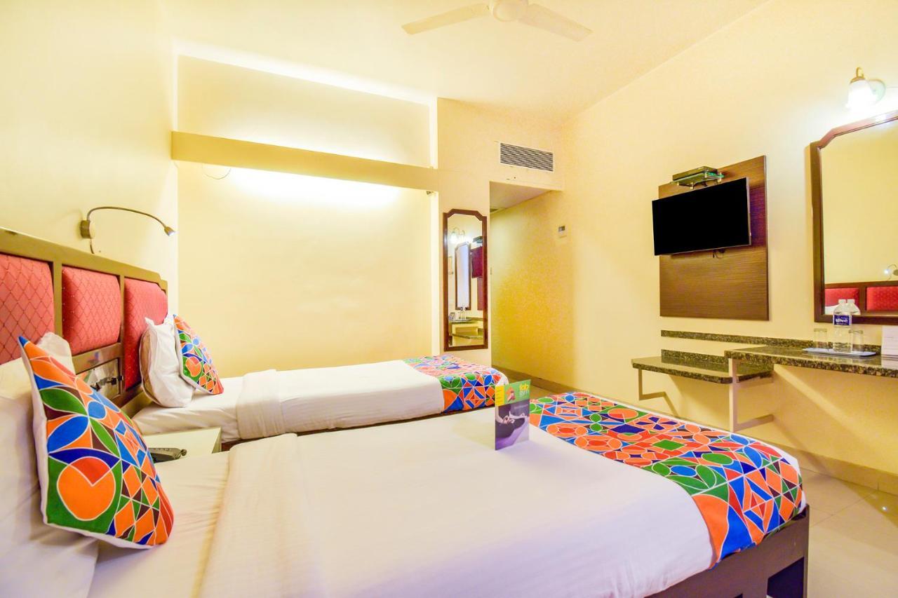 Hotel Ashish Plaza Poona Buitenkant foto