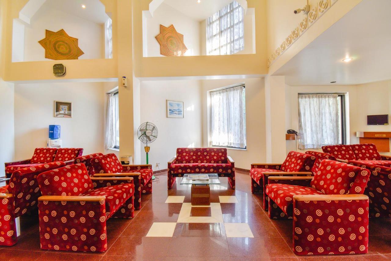 Hotel Ashish Plaza Poona Buitenkant foto