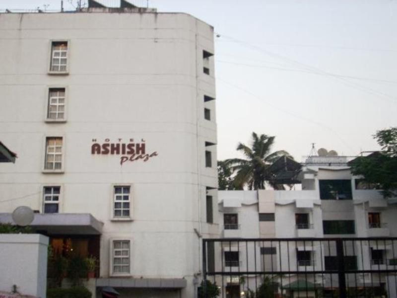 Hotel Ashish Plaza Poona Buitenkant foto