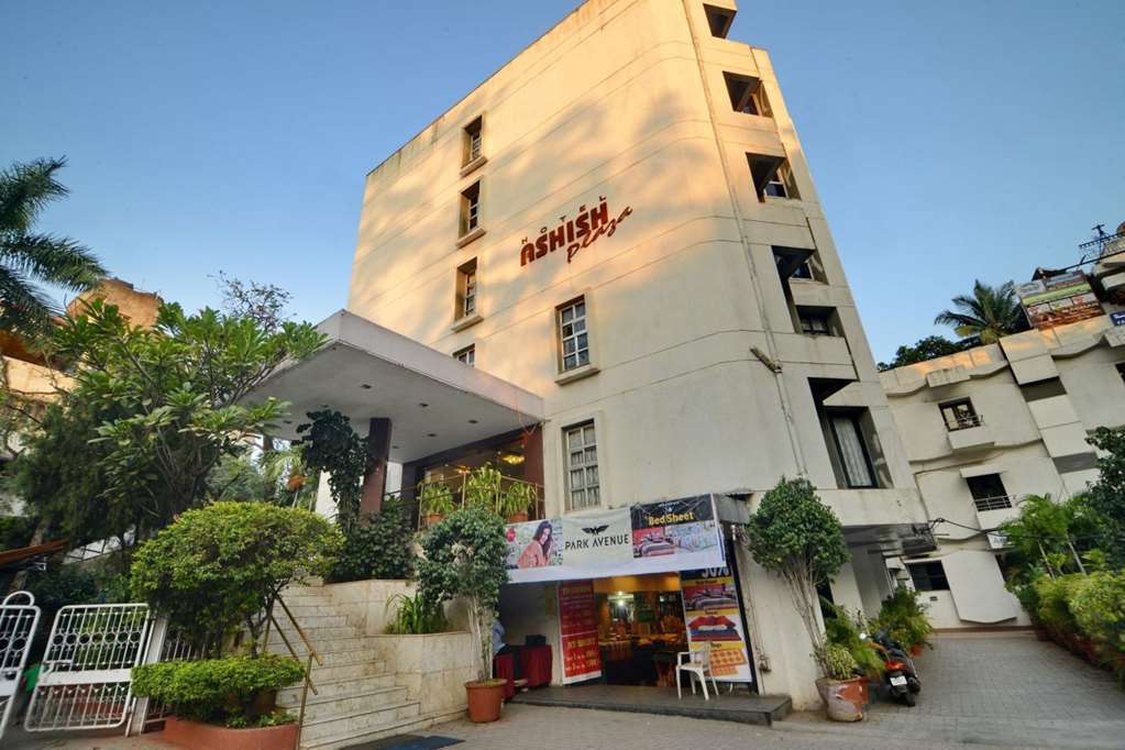 Hotel Ashish Plaza Poona Buitenkant foto
